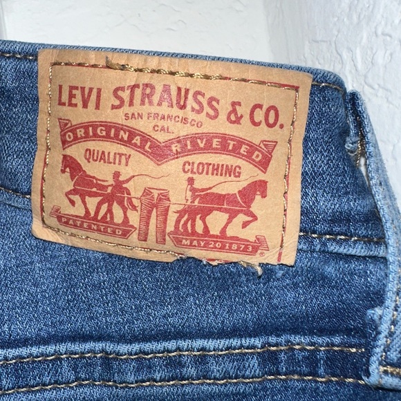 Levi Strauss Skinny Jeans Bundle Size 26 | 721 & 711 | Distressed Stretch Denim - Picture 5 of 17